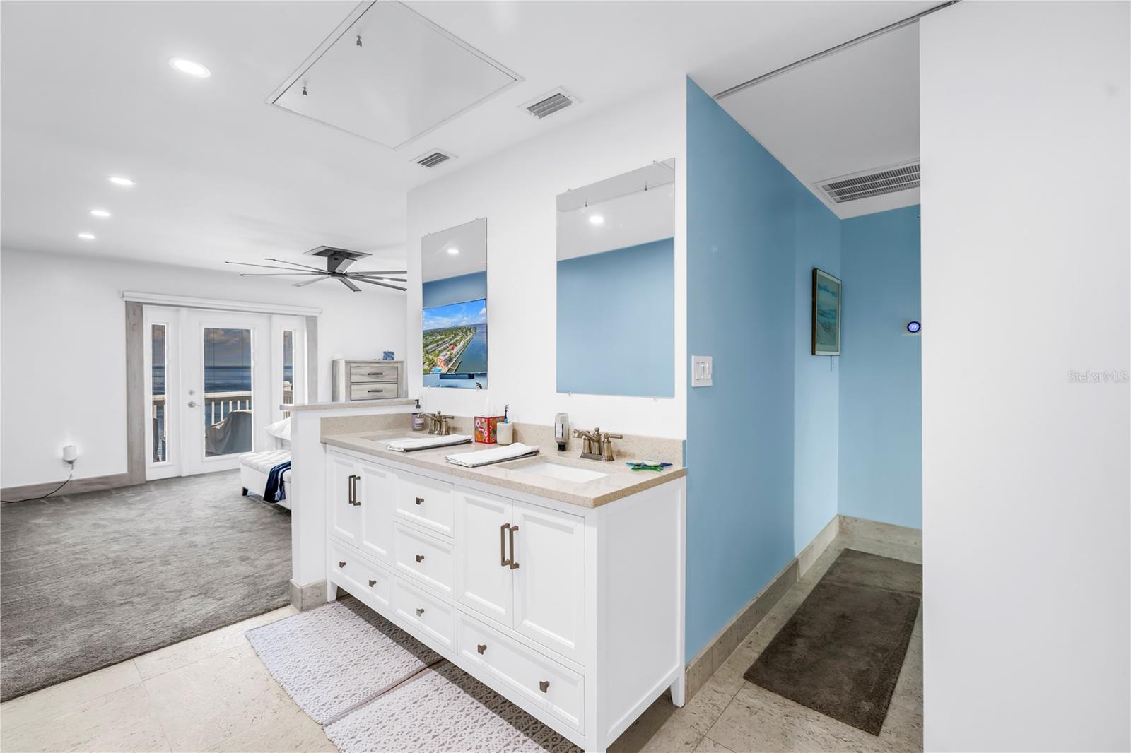 Image 26 of 62 For 4982 Coquina Key Drive Se