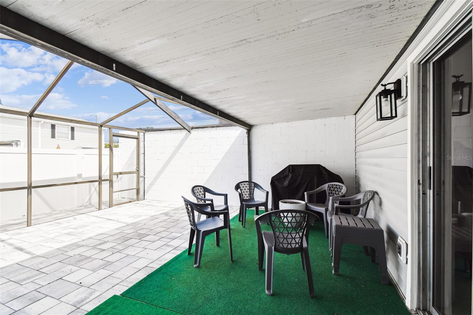 Image 15 of 21 For 11922 Dietz Drive