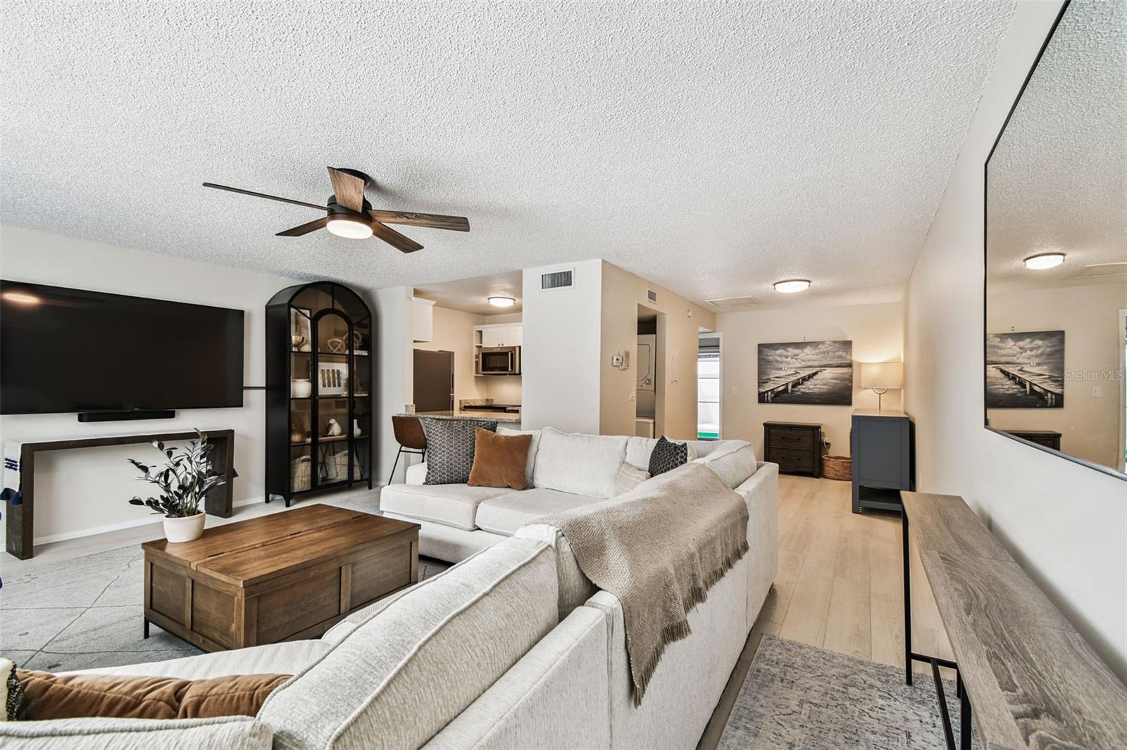 Image 2 of 21 For 11922 Dietz Drive