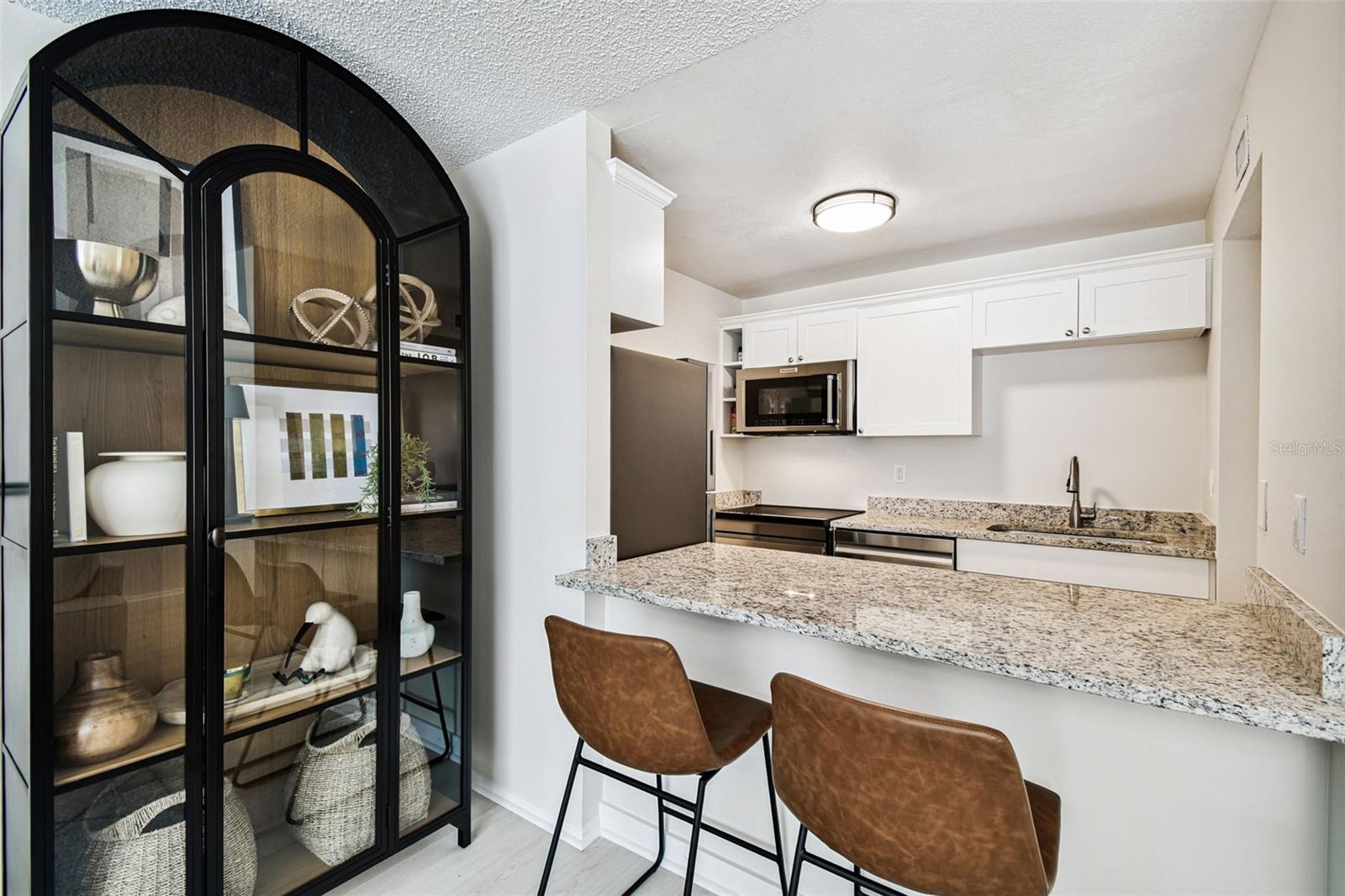 Image 5 of 21 For 11922 Dietz Drive