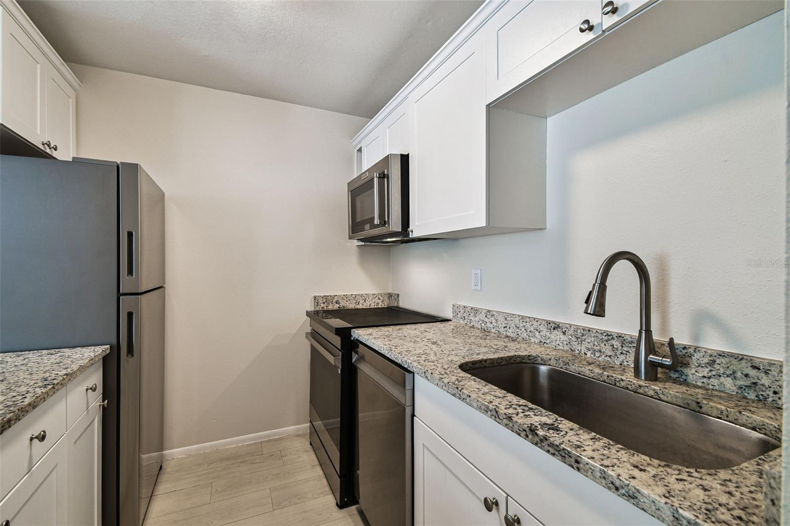 Image 8 of 21 For 11922 Dietz Drive