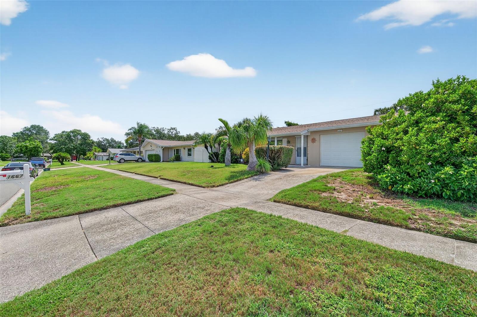 Listing photo id 47 for 1667 Suffolk Drive