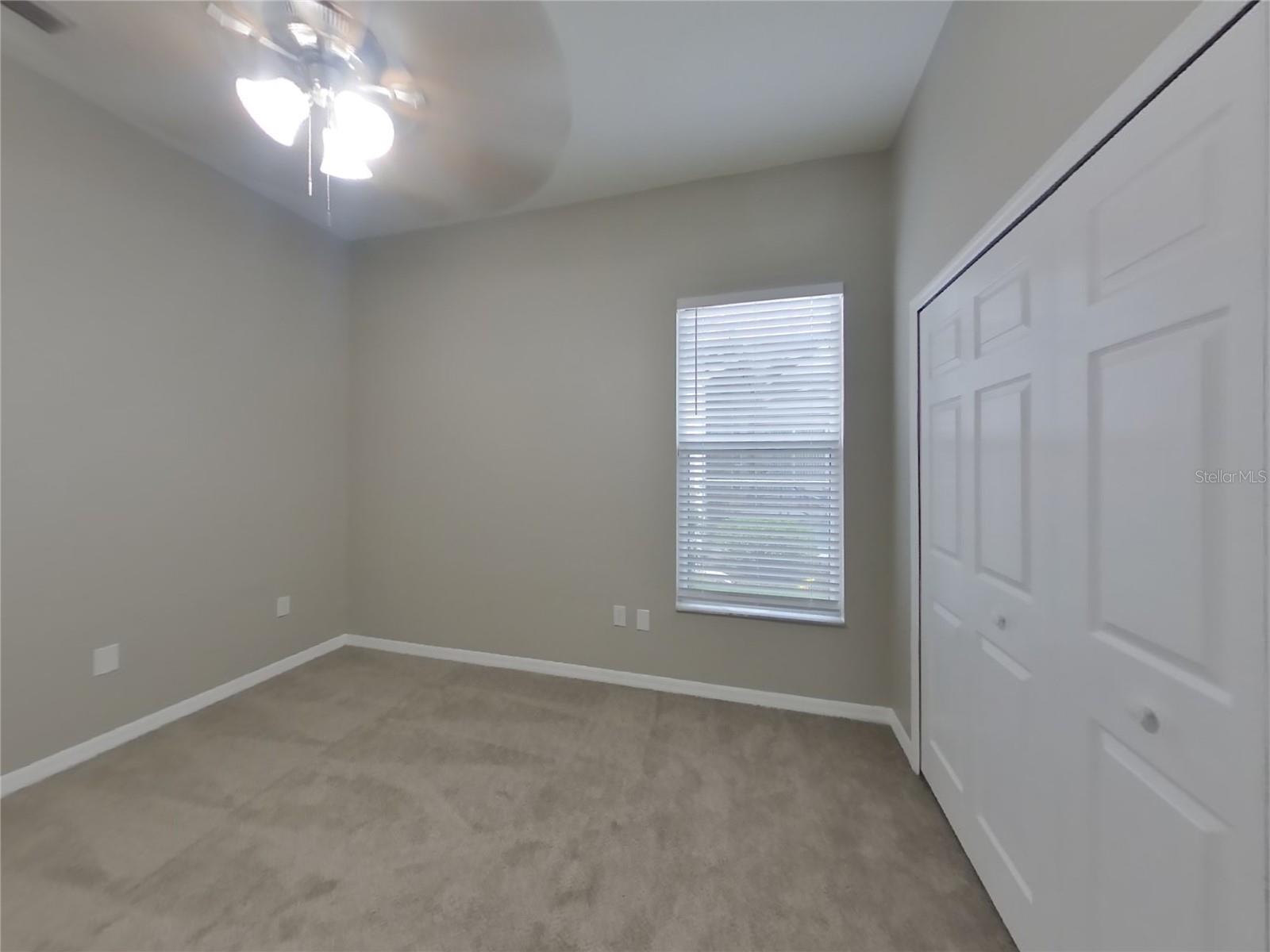 Image 19 of 27 For 18708 Forest Glen Court