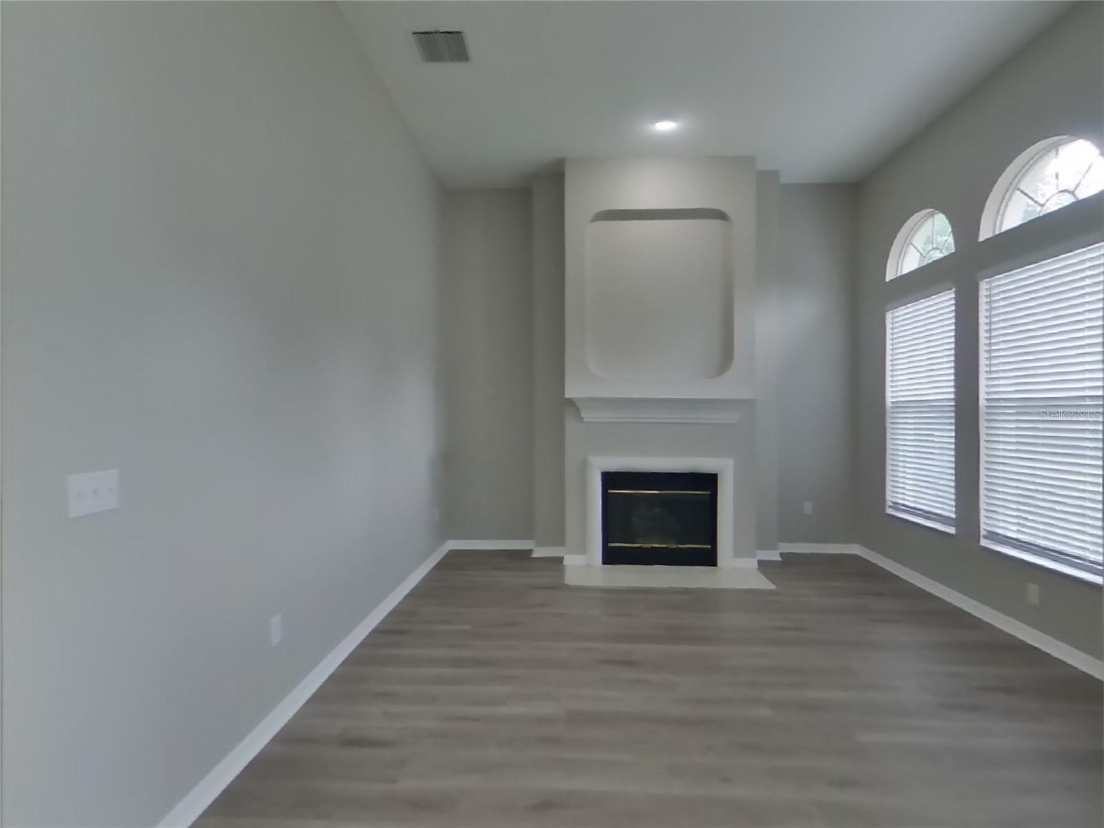 Image 2 of 27 For 18708 Forest Glen Court