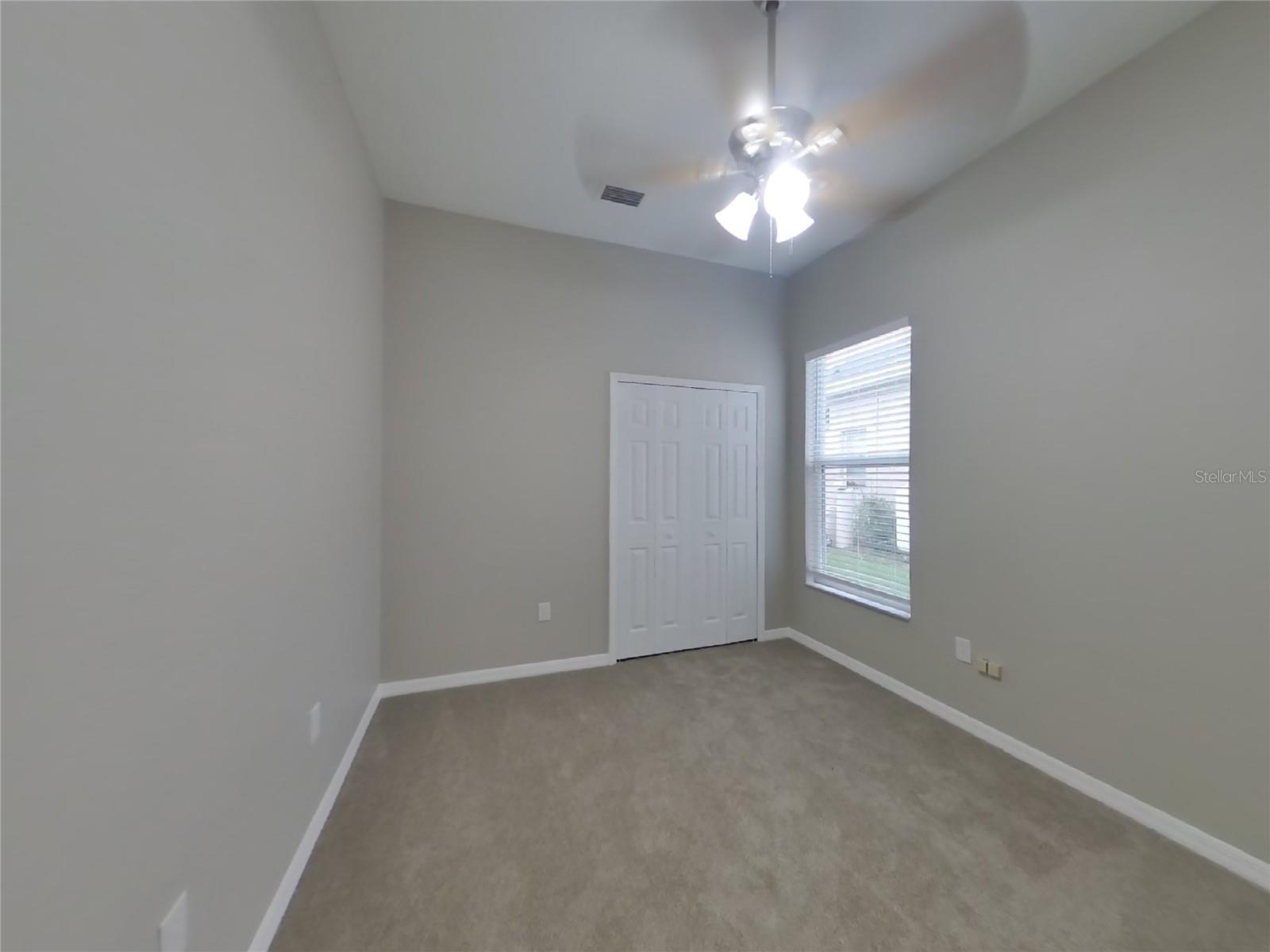 Image 20 of 27 For 18708 Forest Glen Court