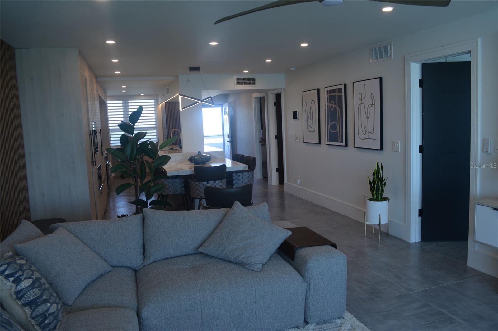 Image 26 of 70 For 17940 Gulf Boulevard 12d