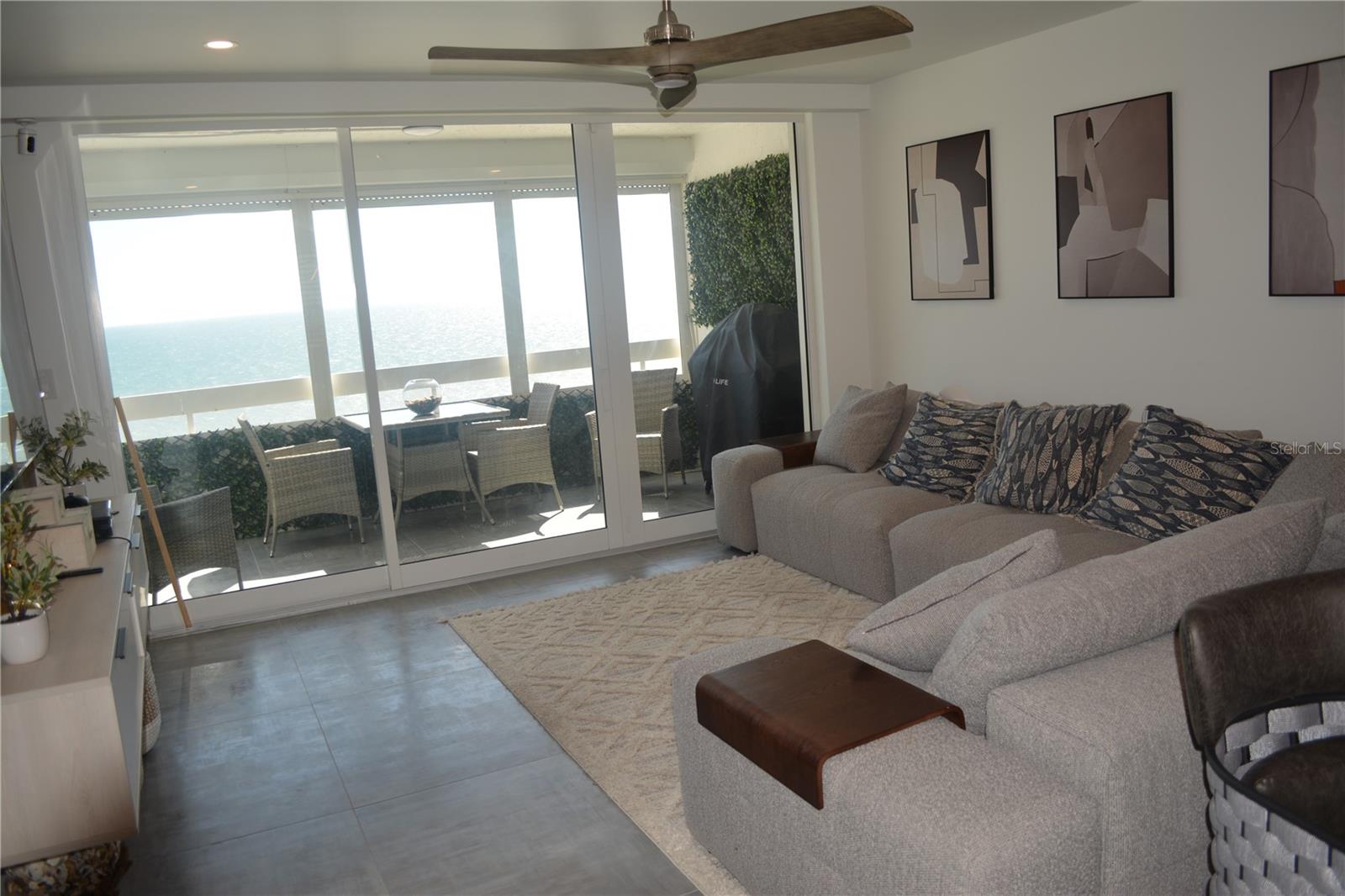 Image 27 of 70 For 17940 Gulf Boulevard 12d