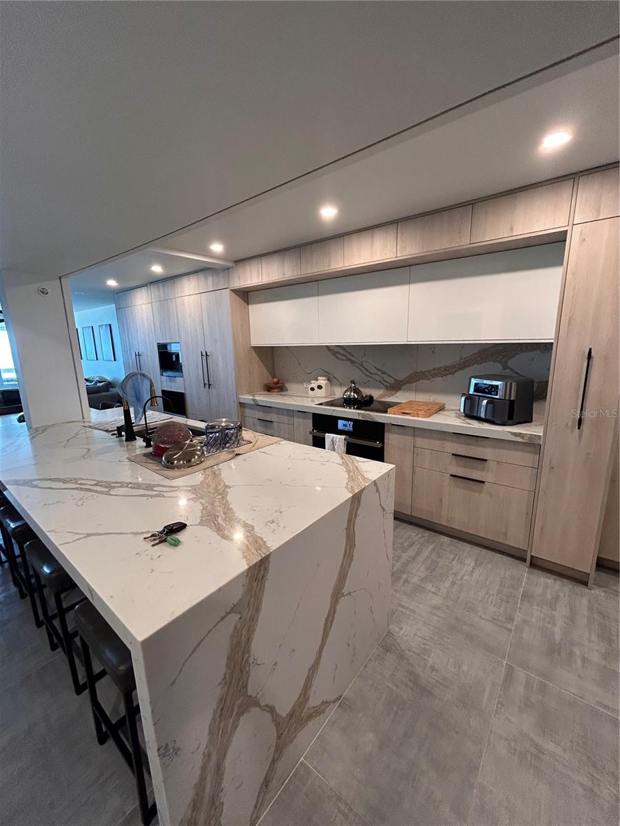 Image 3 of 70 For 17940 Gulf Boulevard 12d