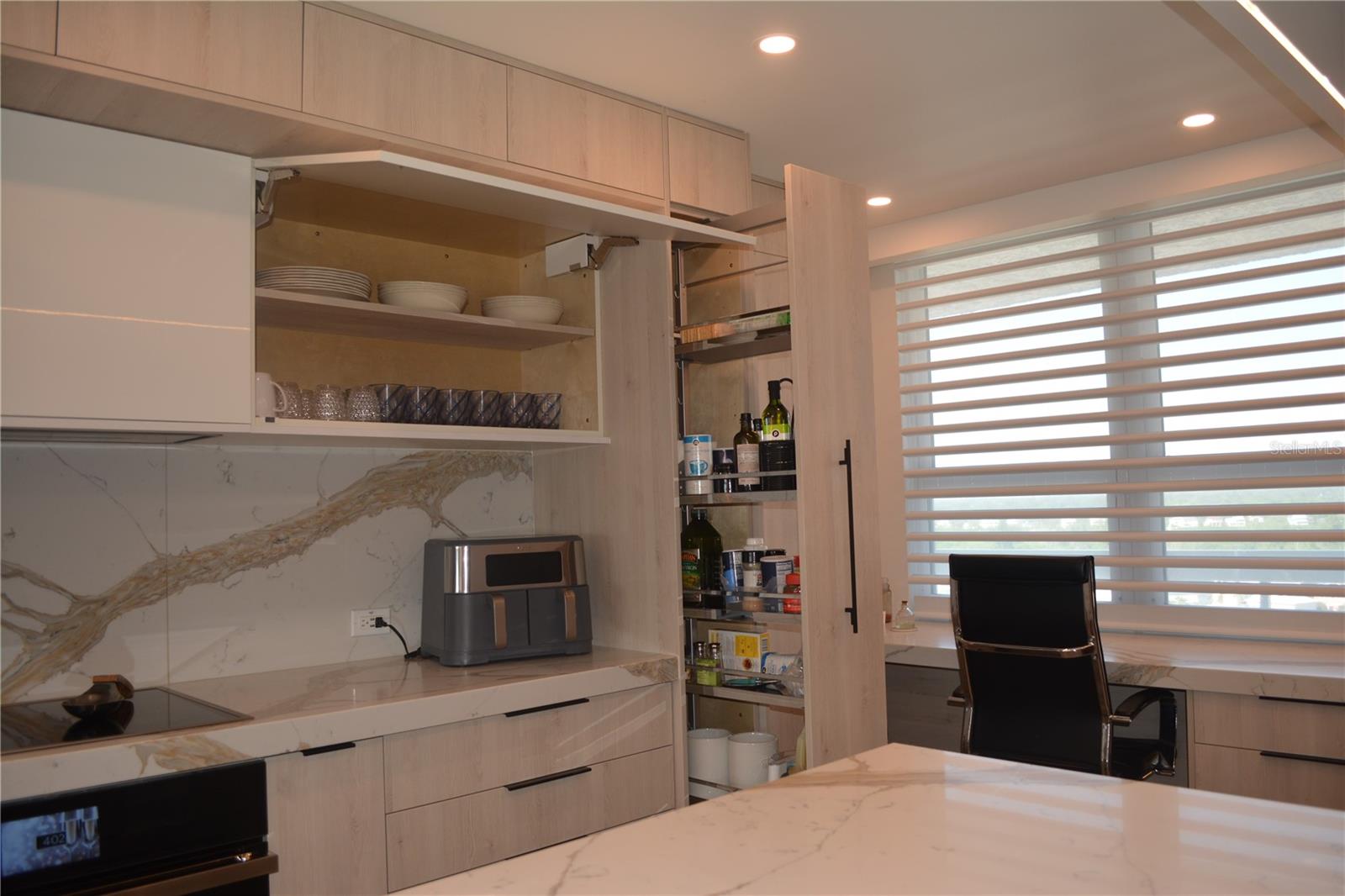 Image 49 of 70 For 17940 Gulf Boulevard 12d