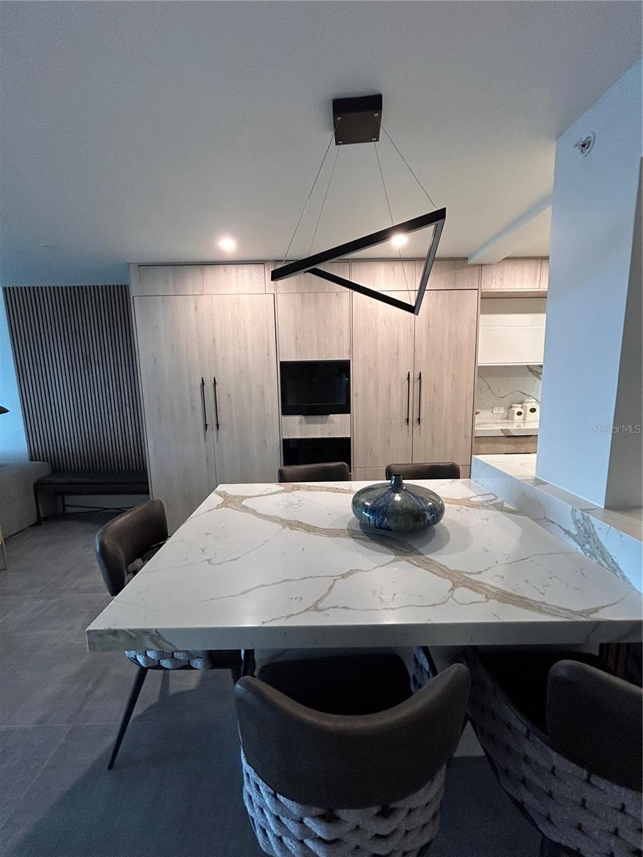 Image 6 of 70 For 17940 Gulf Boulevard 12d