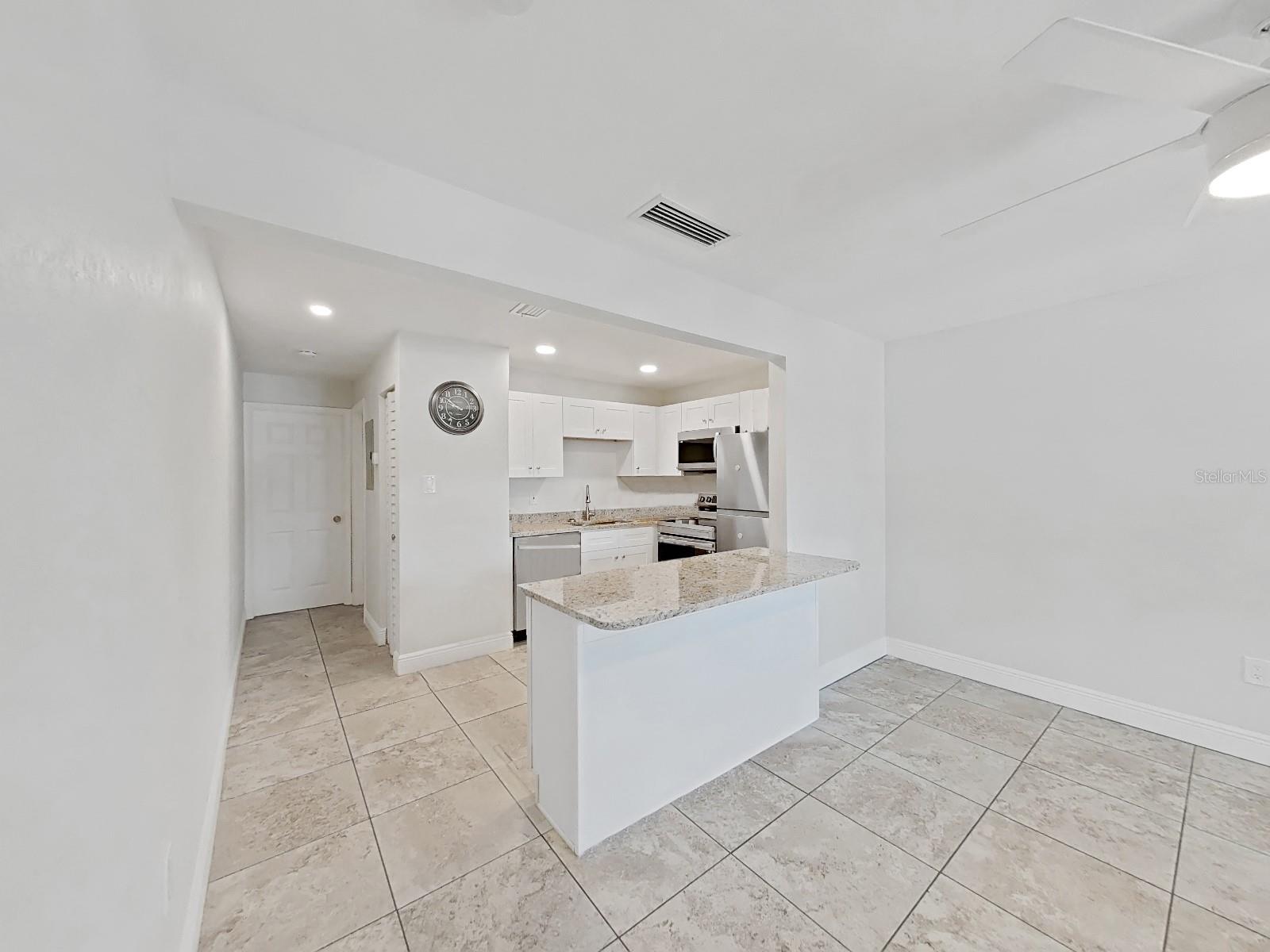 Image 5 of 23 For 2501 Harn Boulevard H39