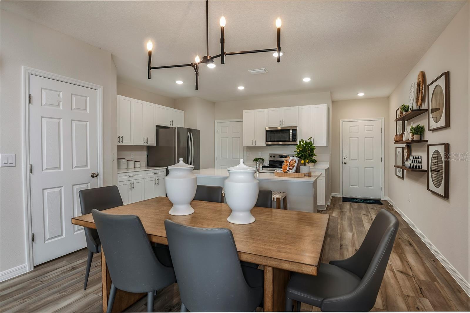 Image 6 of 21 For 3754 King Hill Drive