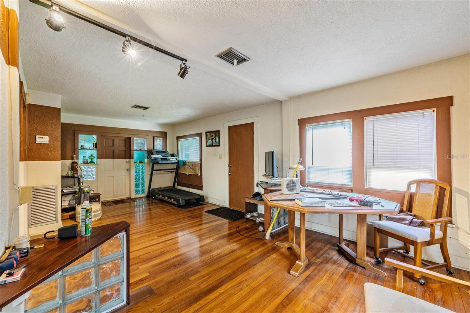 Image 11 of 21 For 7009 15th Street