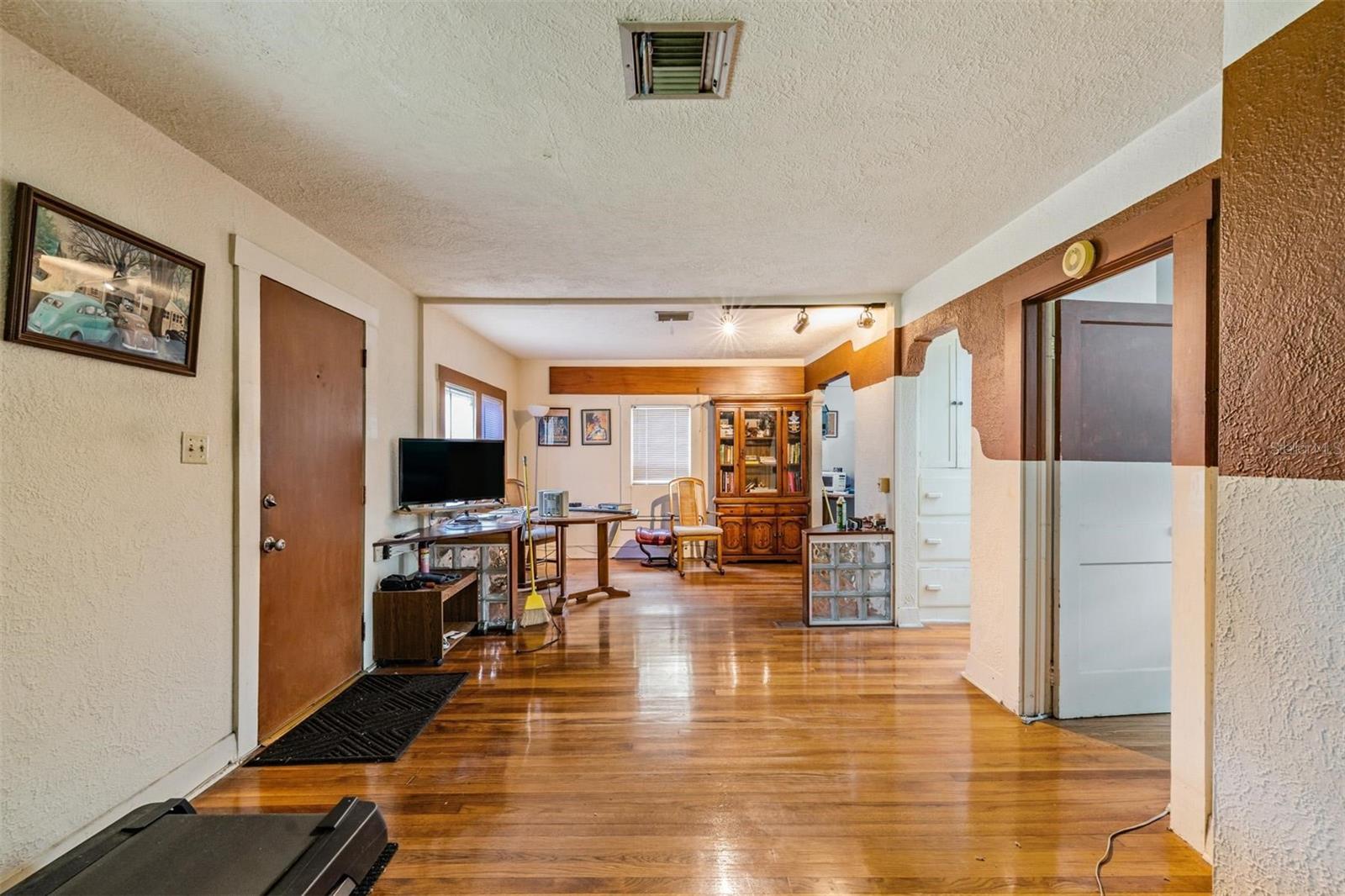 Image 9 of 21 For 7009 15th Street