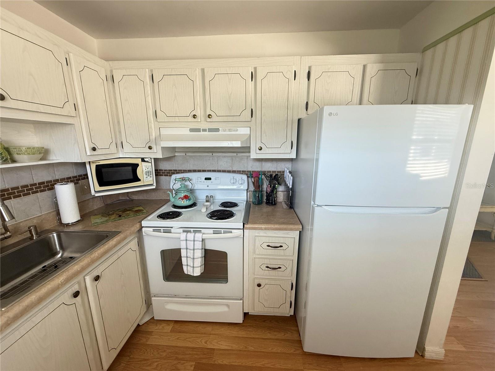 Image 12 of 27 For 205 Andover Place N 101