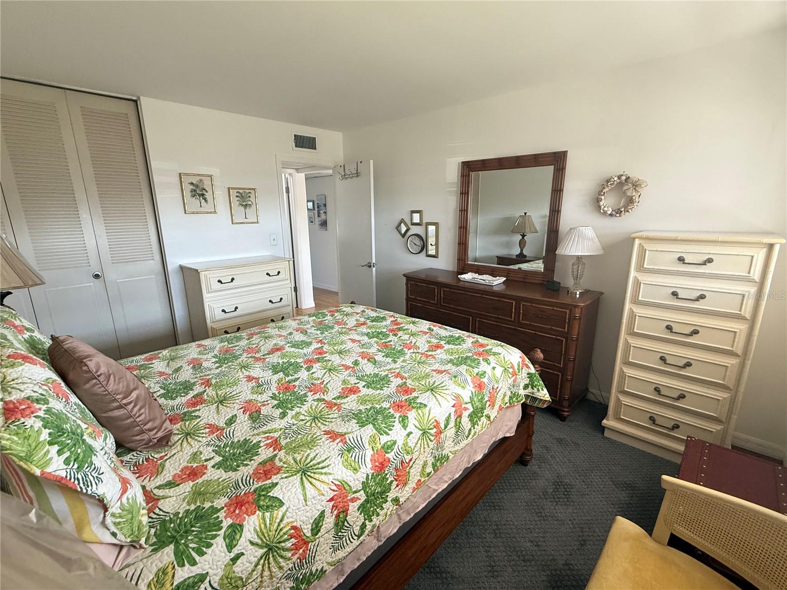 Image 18 of 27 For 205 Andover Place N 101