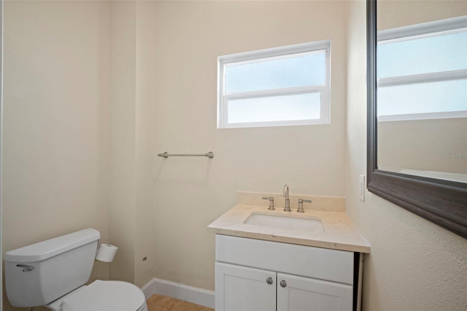 Image 21 of 39 For 718 22nd Street