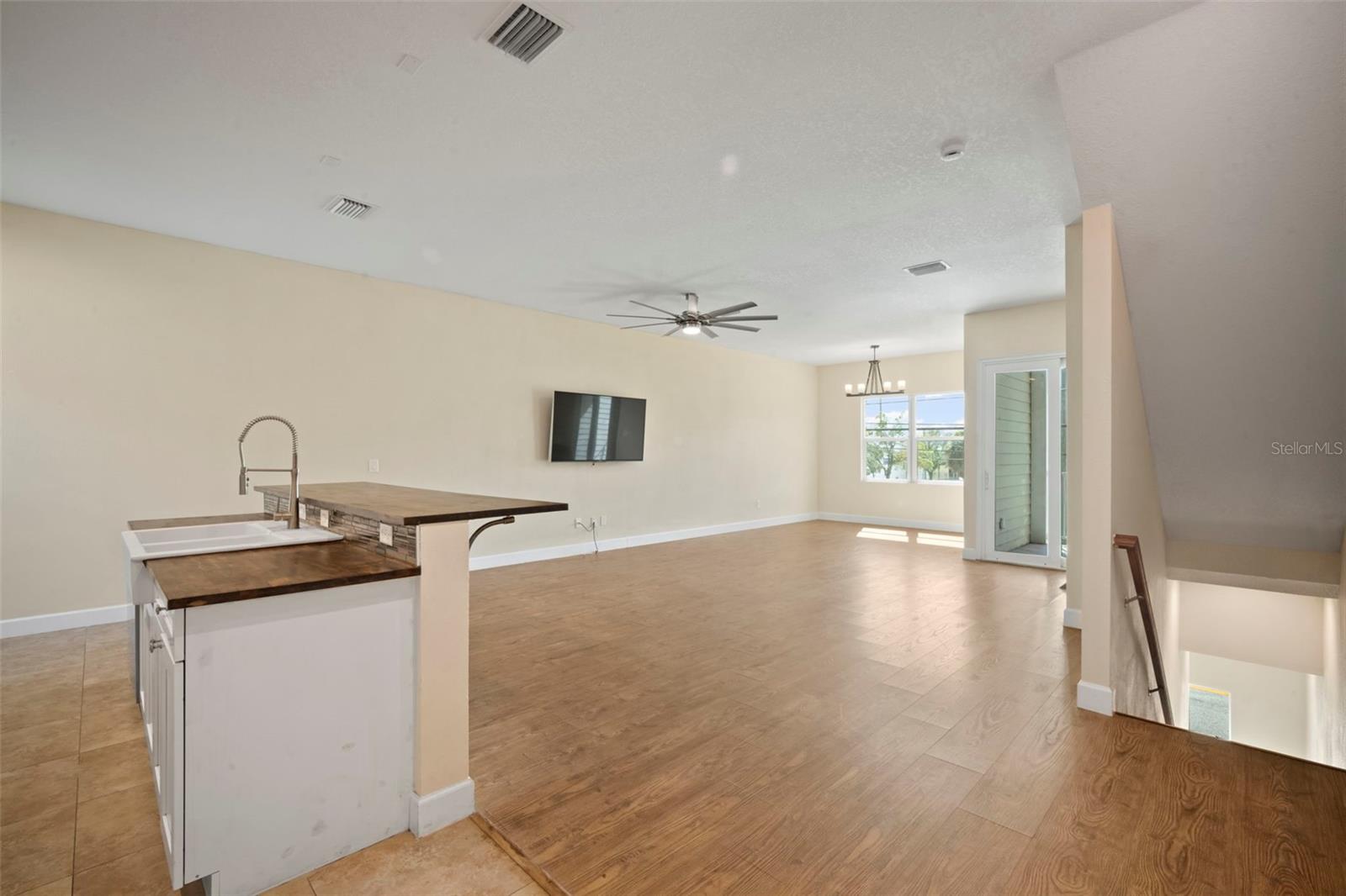 Image 22 of 39 For 718 22nd Street