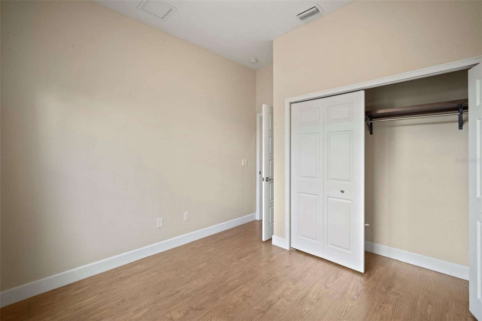 Image 26 of 39 For 718 22nd Street