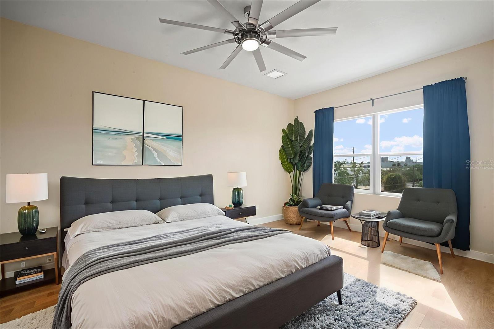 Image 5 of 39 For 718 22nd Street