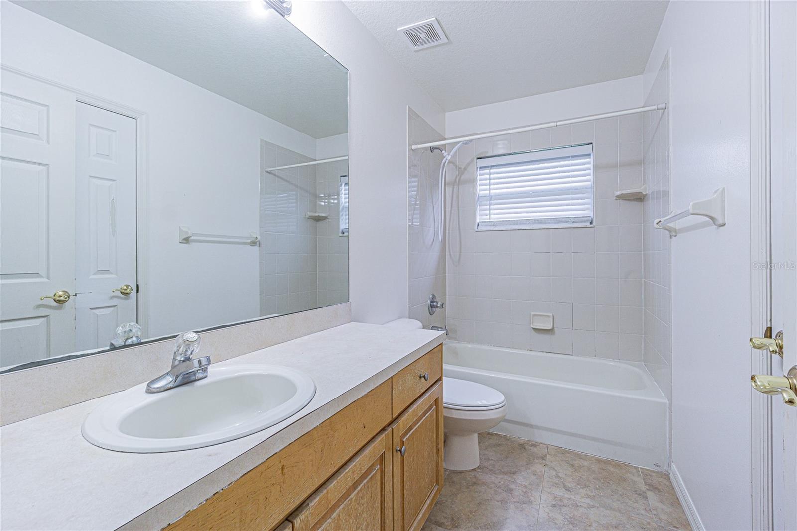 Image 21 of 35 For 18024 Arbor Crest Drive