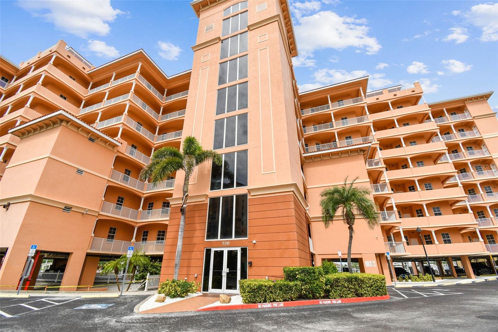 Image 2 of 39 For 530 Gulfview Boulevard 304