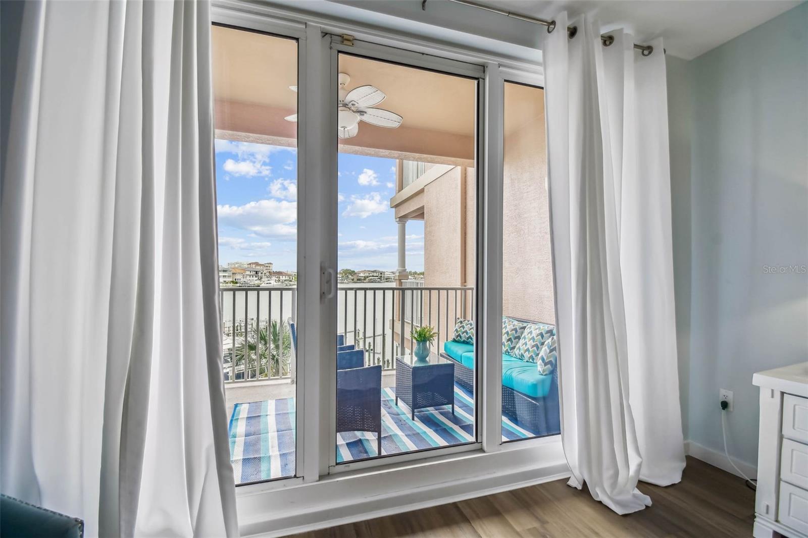 Image 23 of 39 For 530 Gulfview Boulevard 304