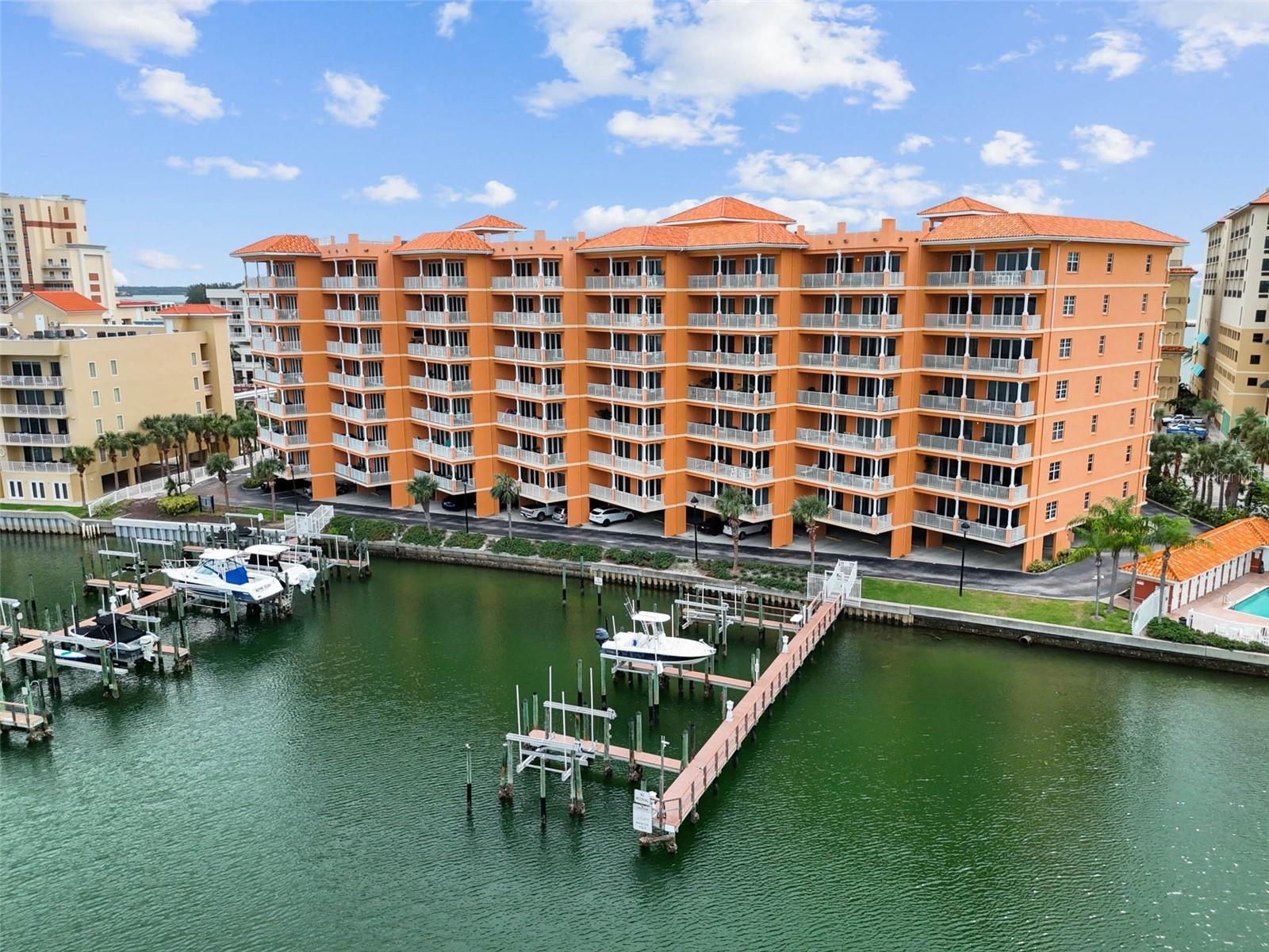 Image 3 of 39 For 530 Gulfview Boulevard 304