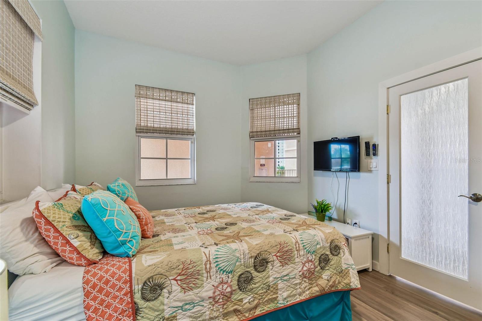 Image 31 of 39 For 530 Gulfview Boulevard 304