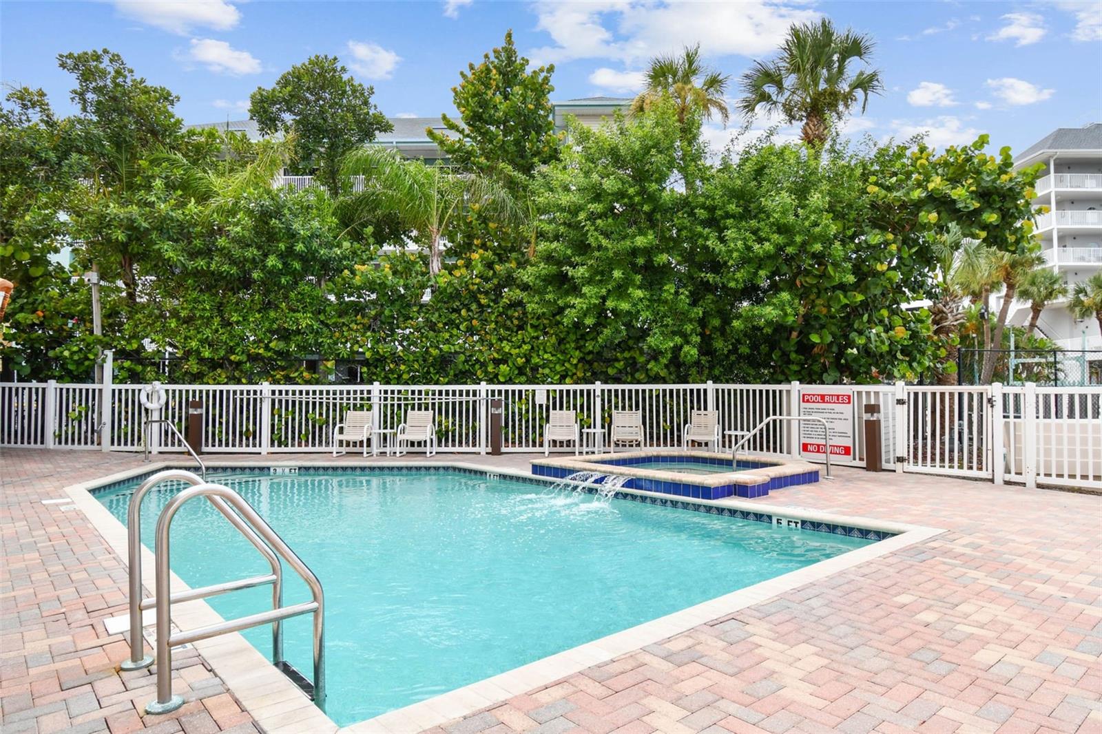 Image 36 of 39 For 530 Gulfview Boulevard 304