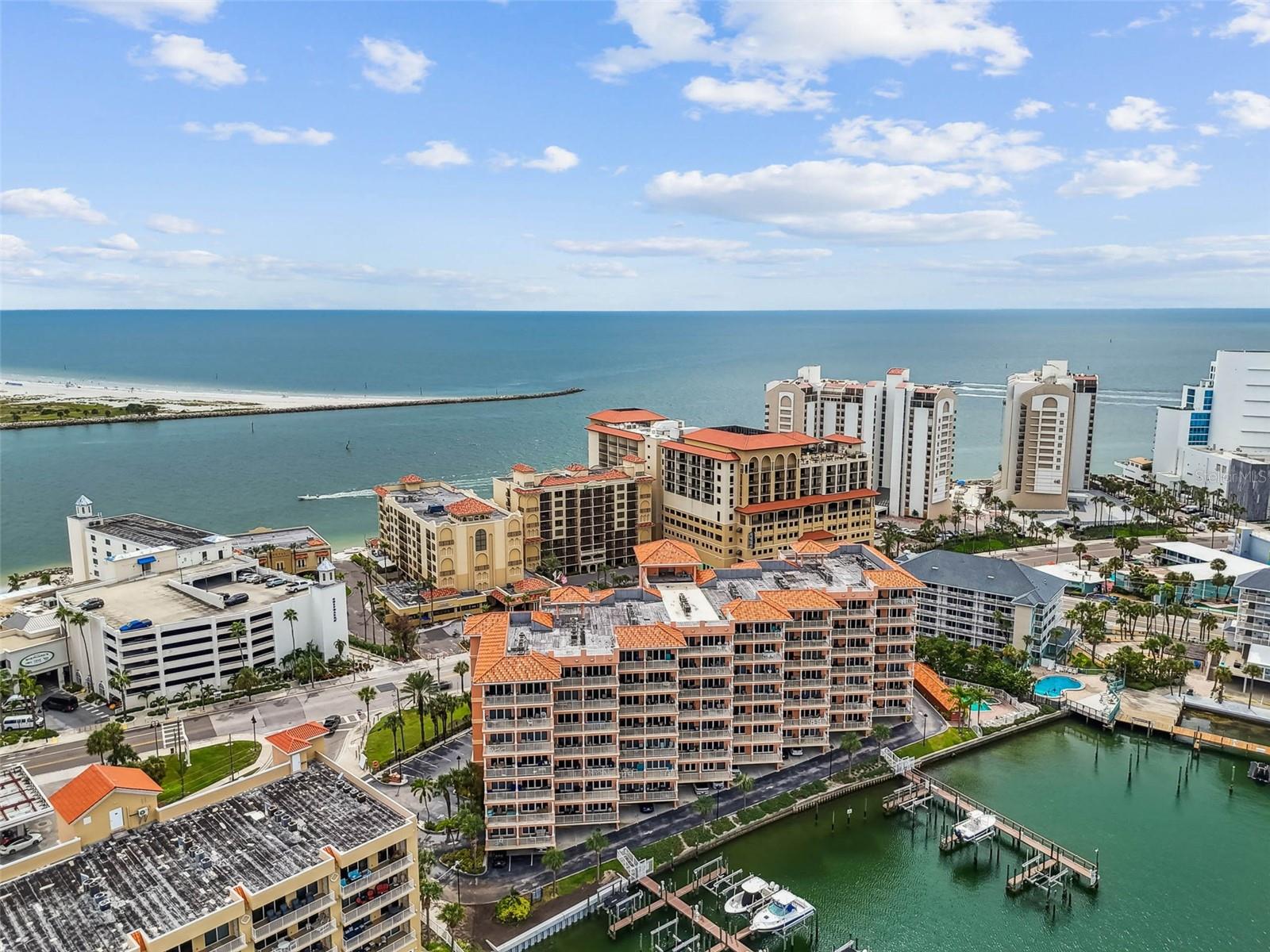 Image 5 of 39 For 530 Gulfview Boulevard 304