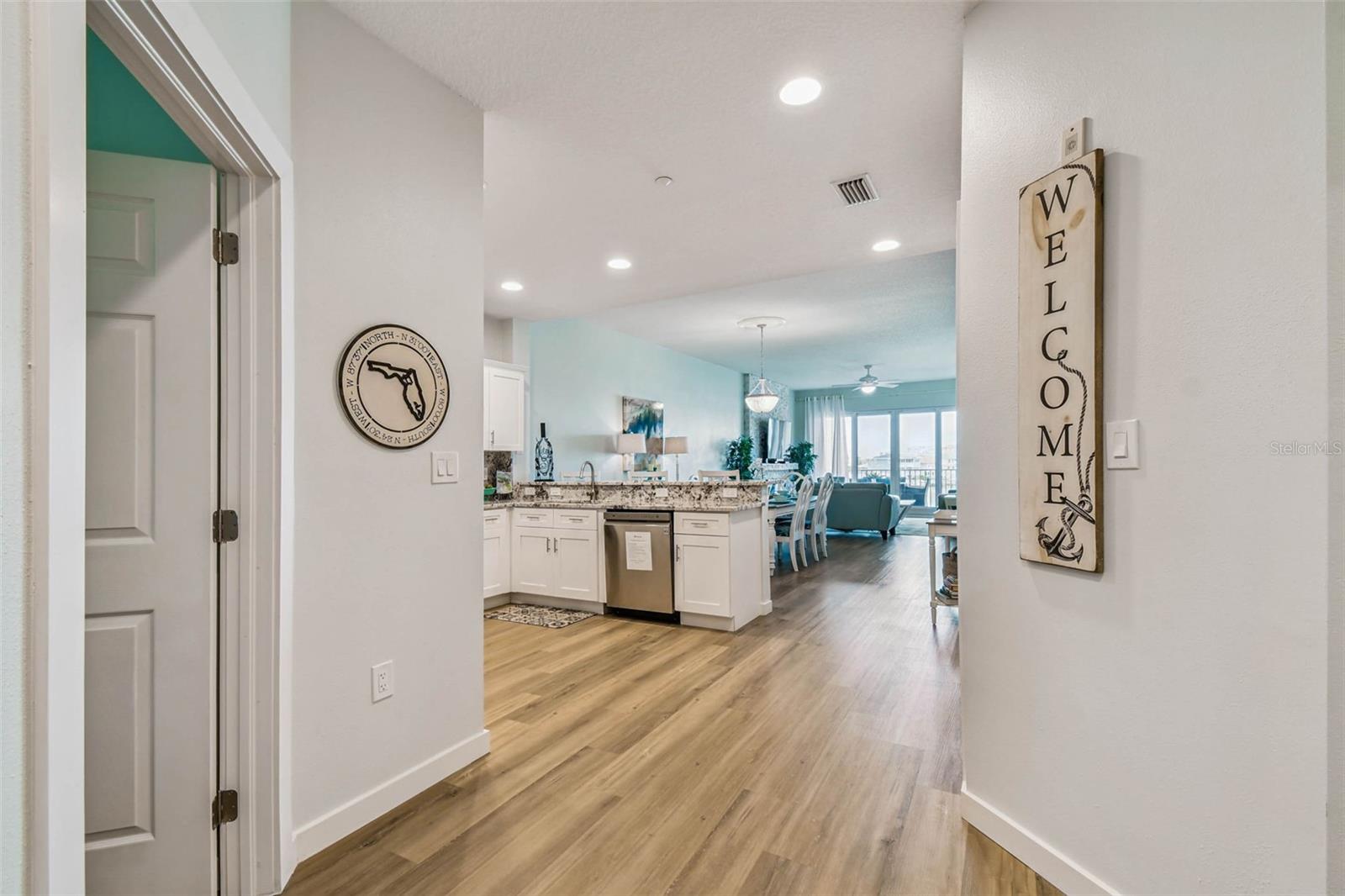 Image 7 of 39 For 530 Gulfview Boulevard 304