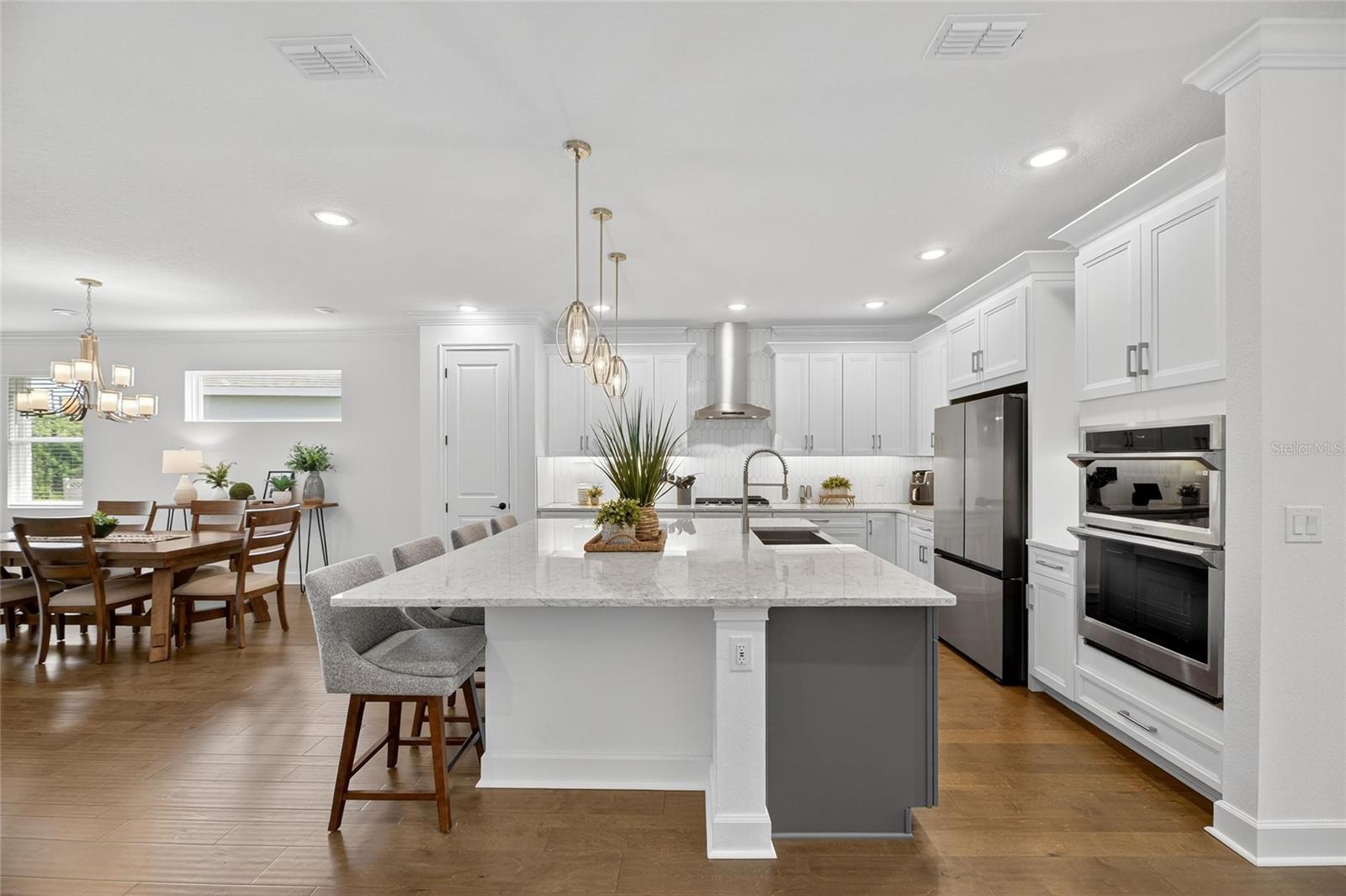 Image 3 of 75 For 977 Signet Drive