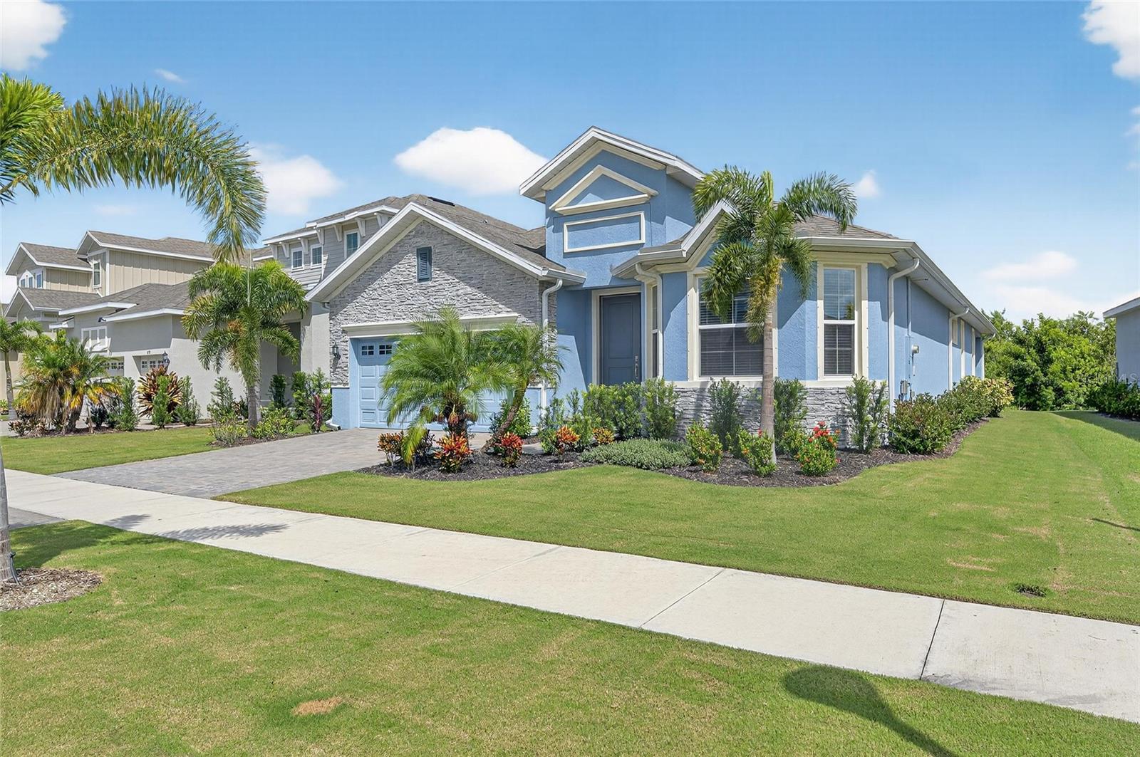 Image 7 of 75 For 977 Signet Drive