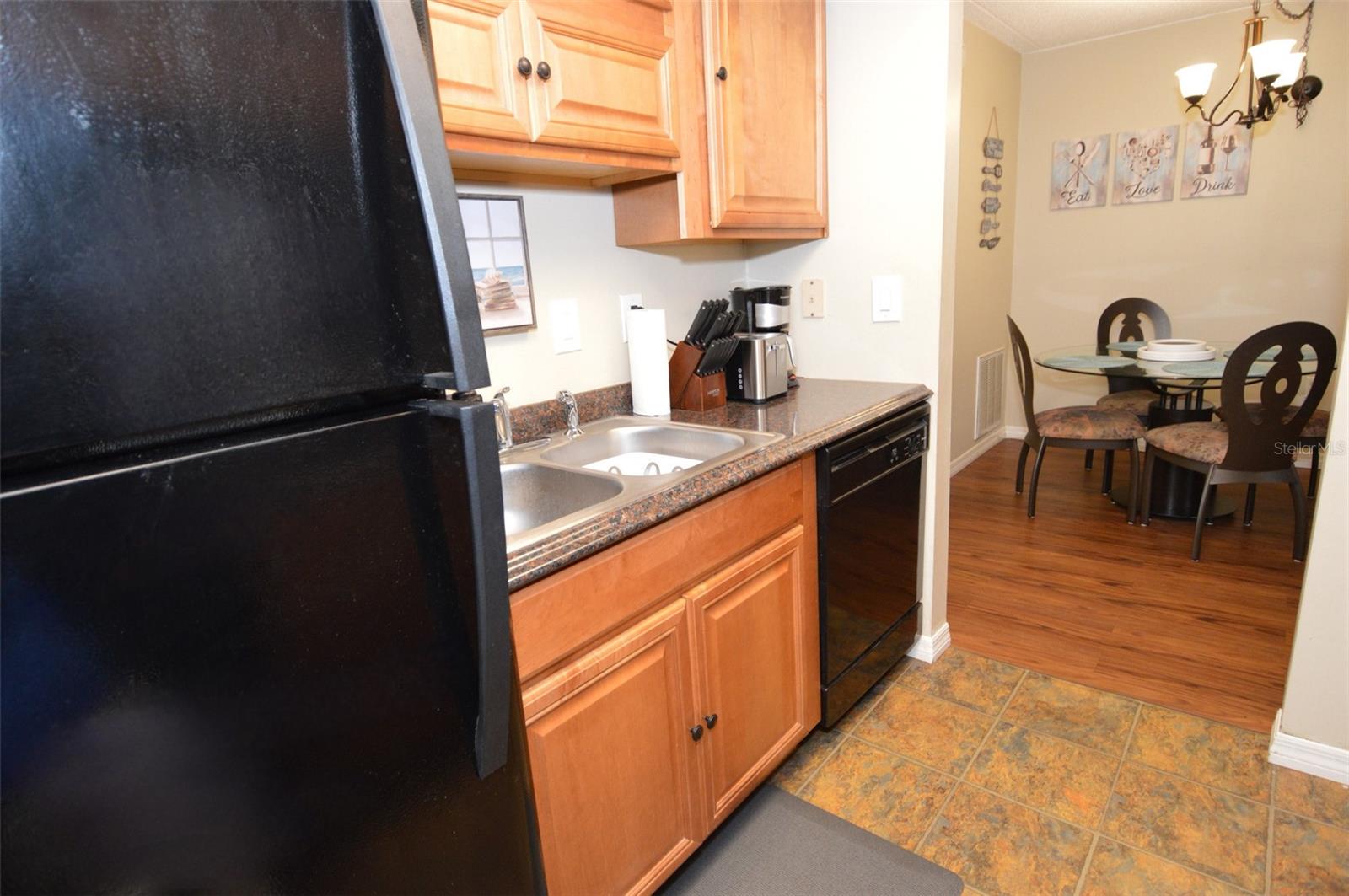 Image 12 of 80 For 12760 Indian Rocks Road 1059(furni