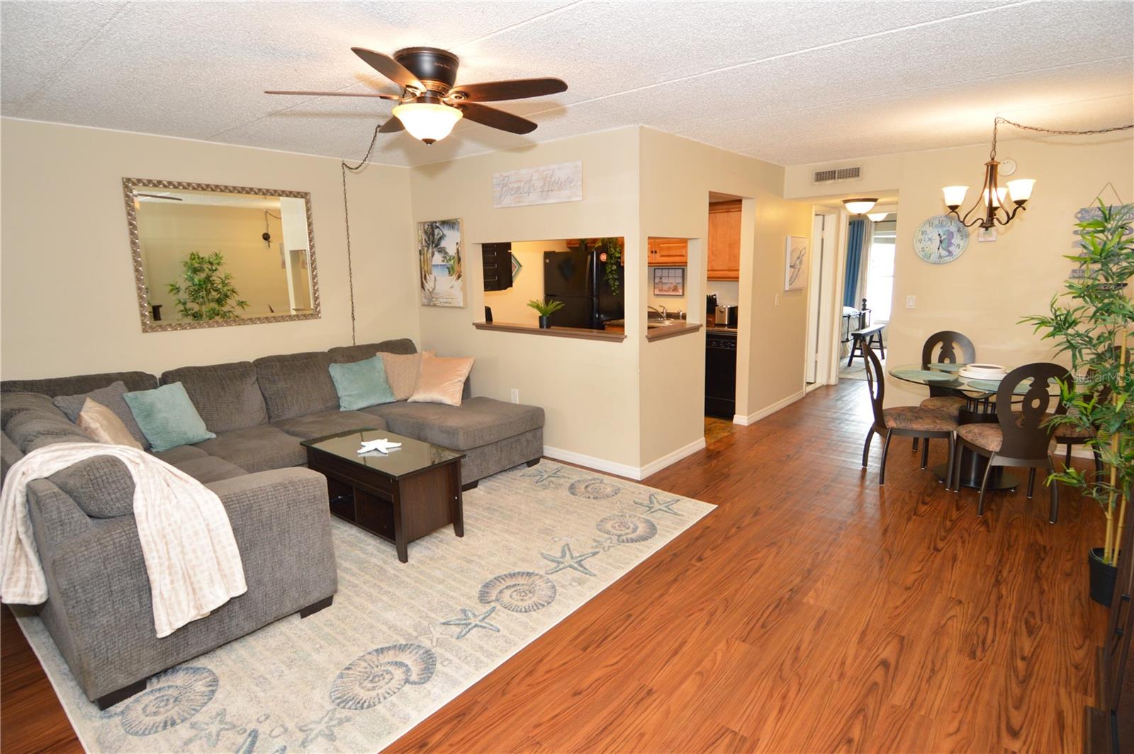 Image 5 of 80 For 12760 Indian Rocks Road 1059(furni