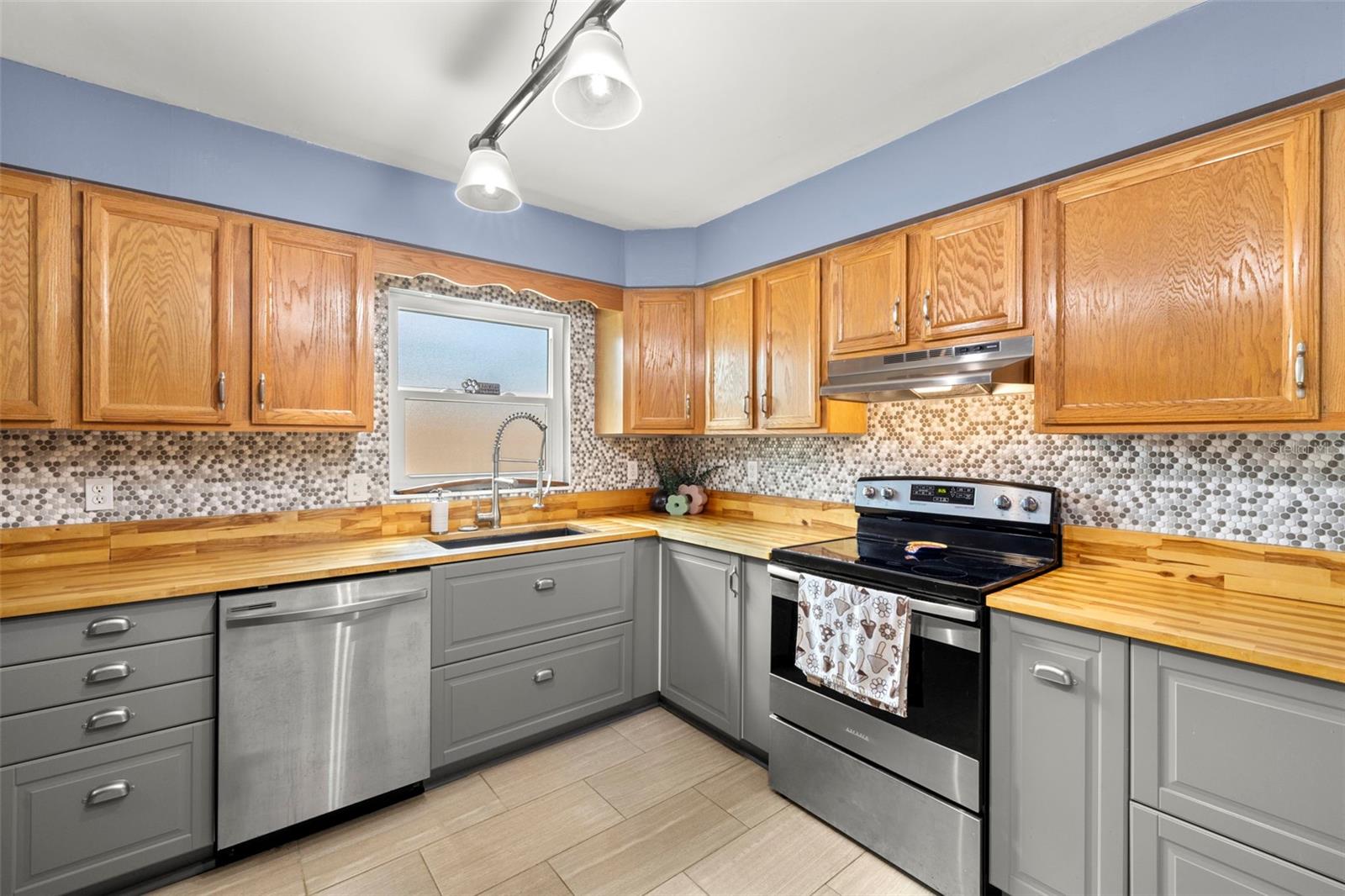 Image 10 of 36 For 9465 50th Way N