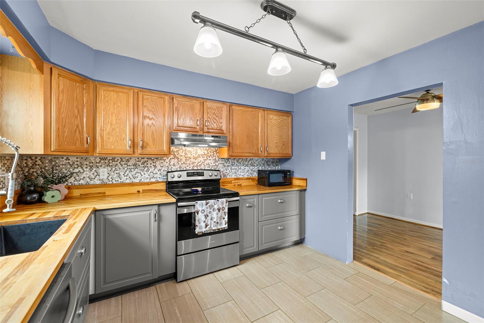 Image 13 of 36 For 9465 50th Way N