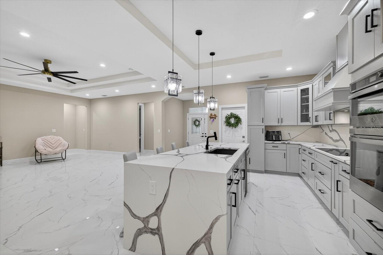 Image 5 of 62 For 636 Limona Woods Drive