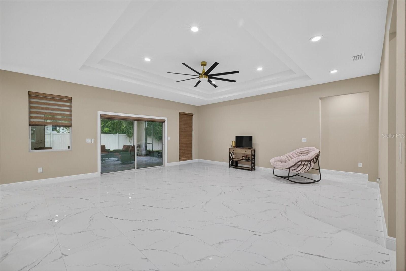 Image 7 of 62 For 636 Limona Woods Drive