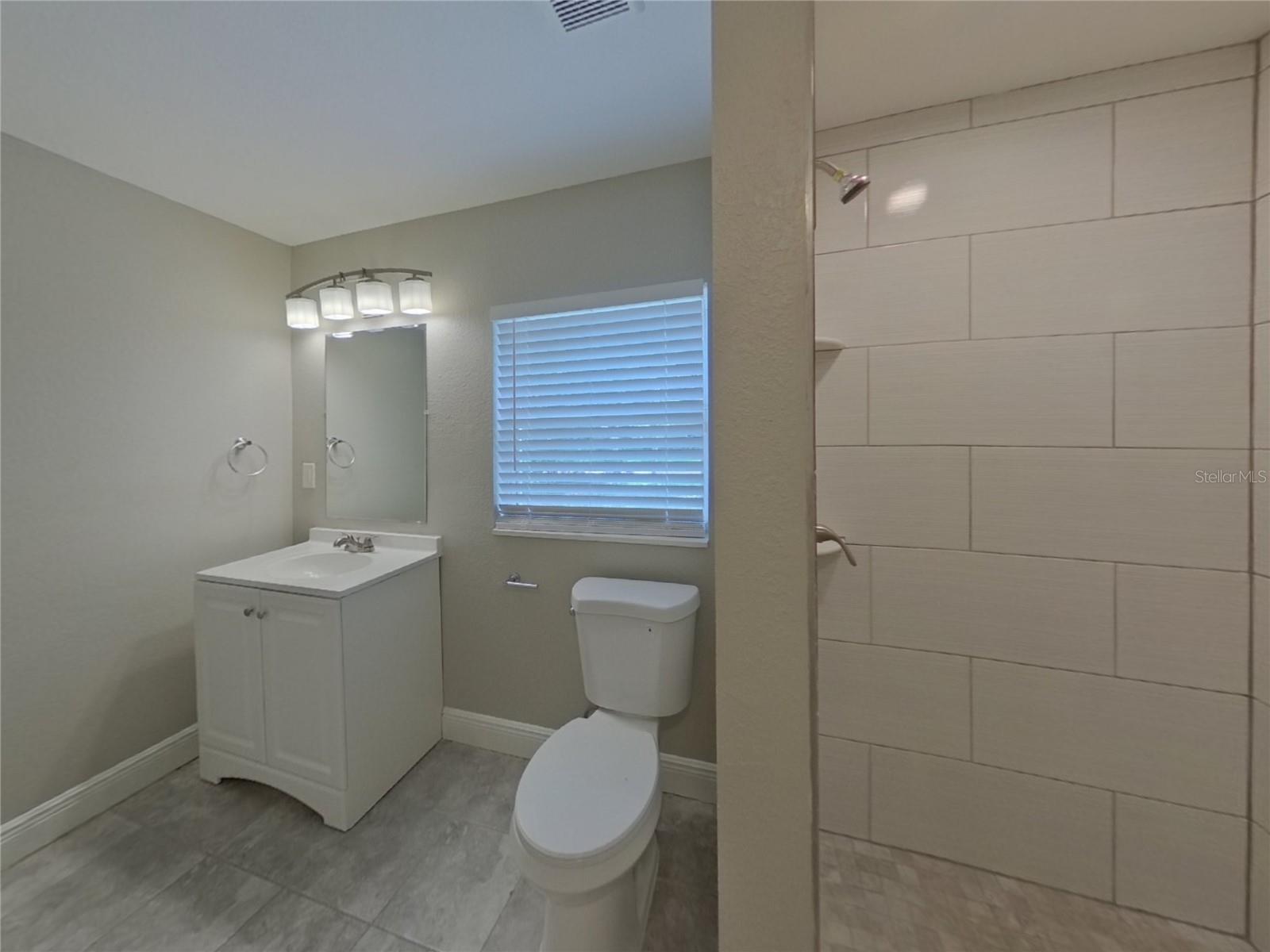 Image 10 of 16 For 2311 35th Avenue N