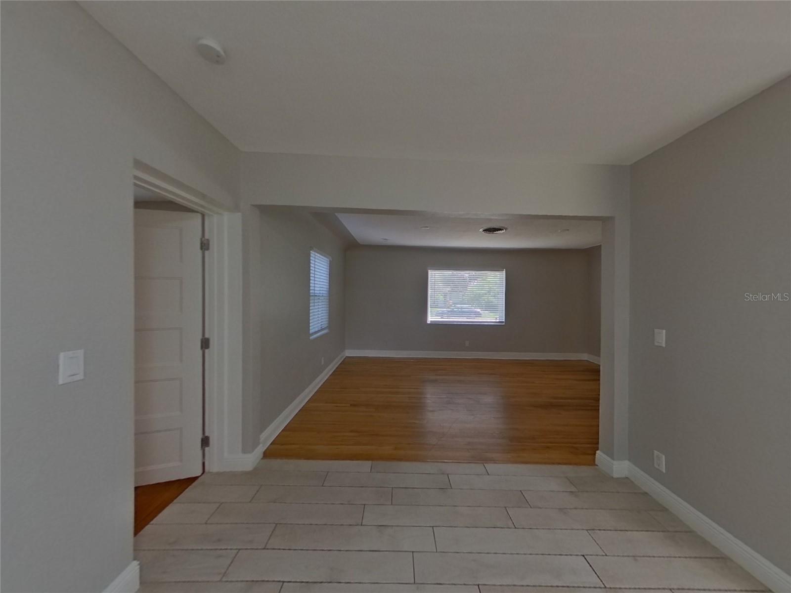 Image 4 of 16 For 2311 35th Avenue N