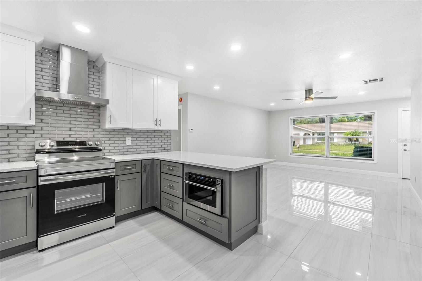 Image 10 of 29 For 8159 129th Street N