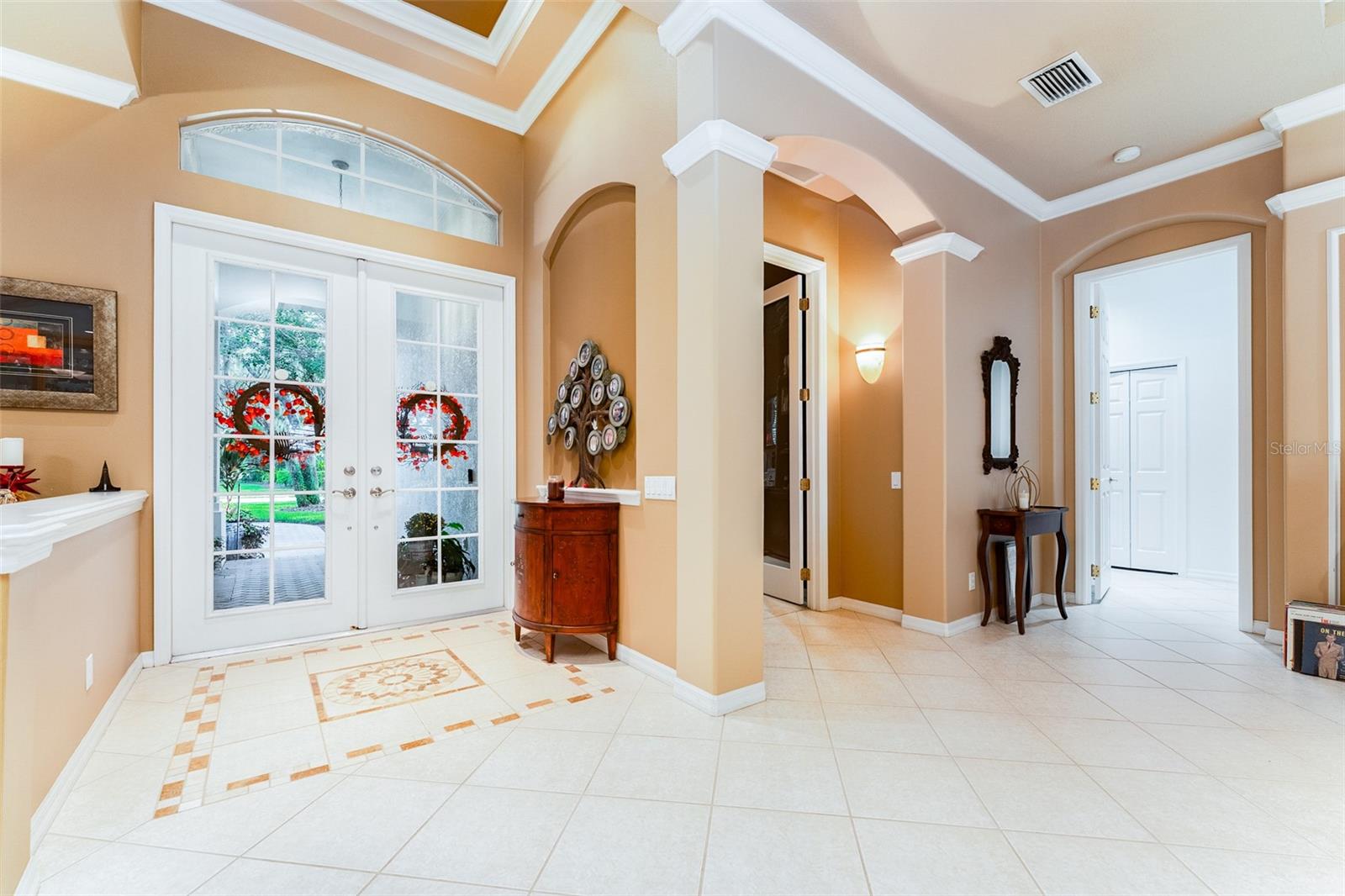 Image 11 of 64 For 17814 Mission Oak Drive