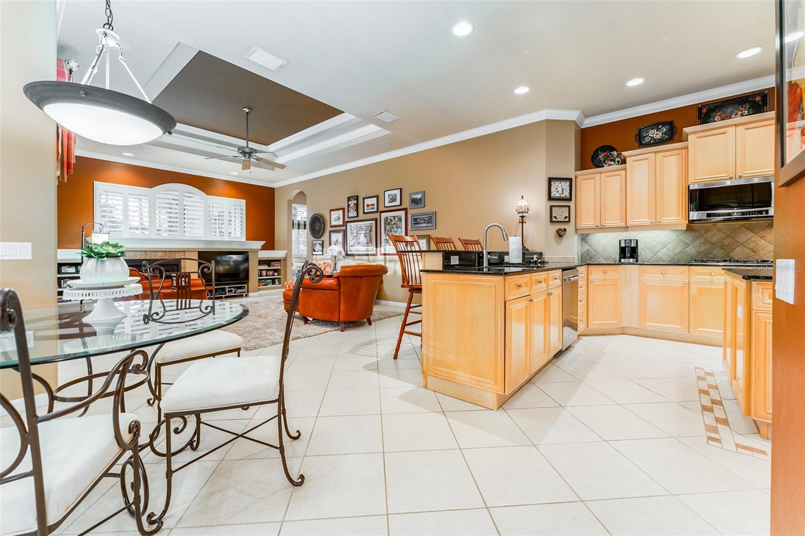 Image 16 of 64 For 17814 Mission Oak Drive