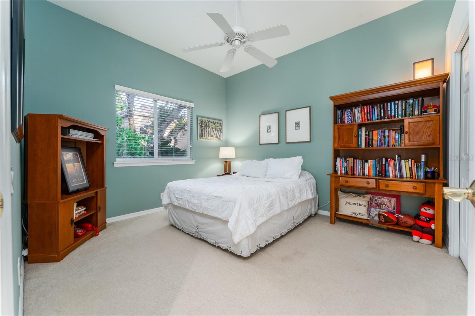 Image 33 of 64 For 17814 Mission Oak Drive