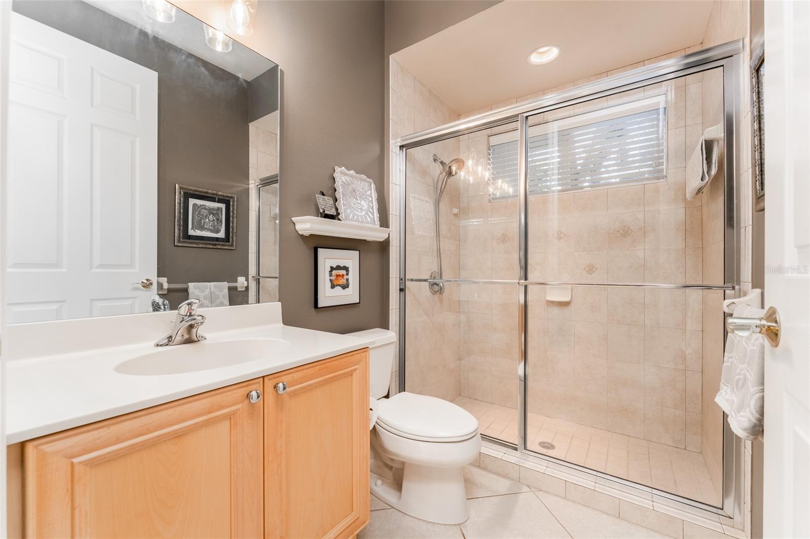 Image 34 of 64 For 17814 Mission Oak Drive