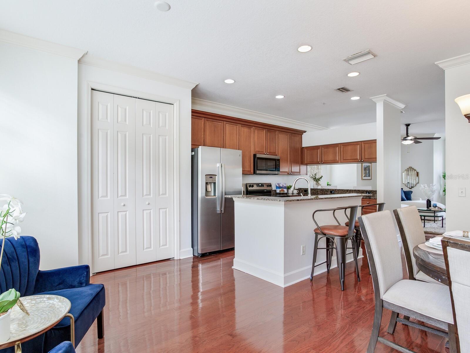 Image 40 of 58 For 2606 Espana Court