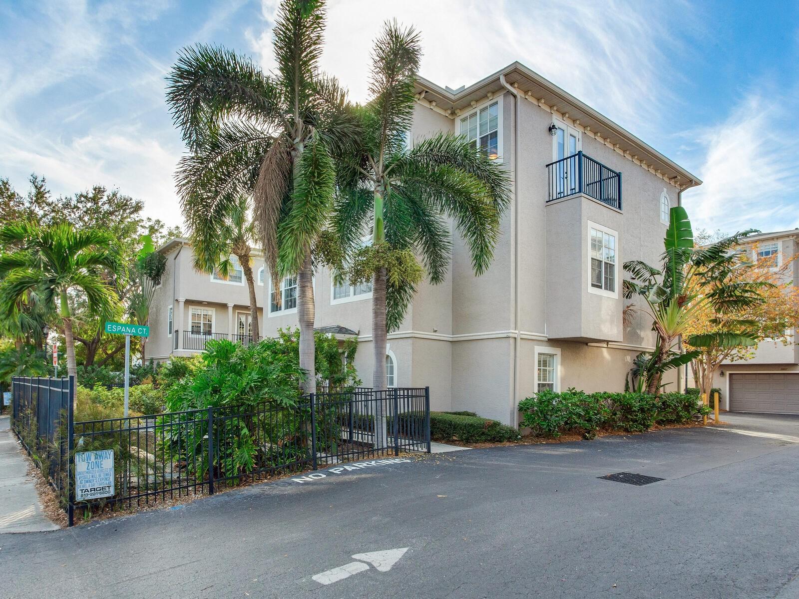Image 6 of 58 For 2606 Espana Court