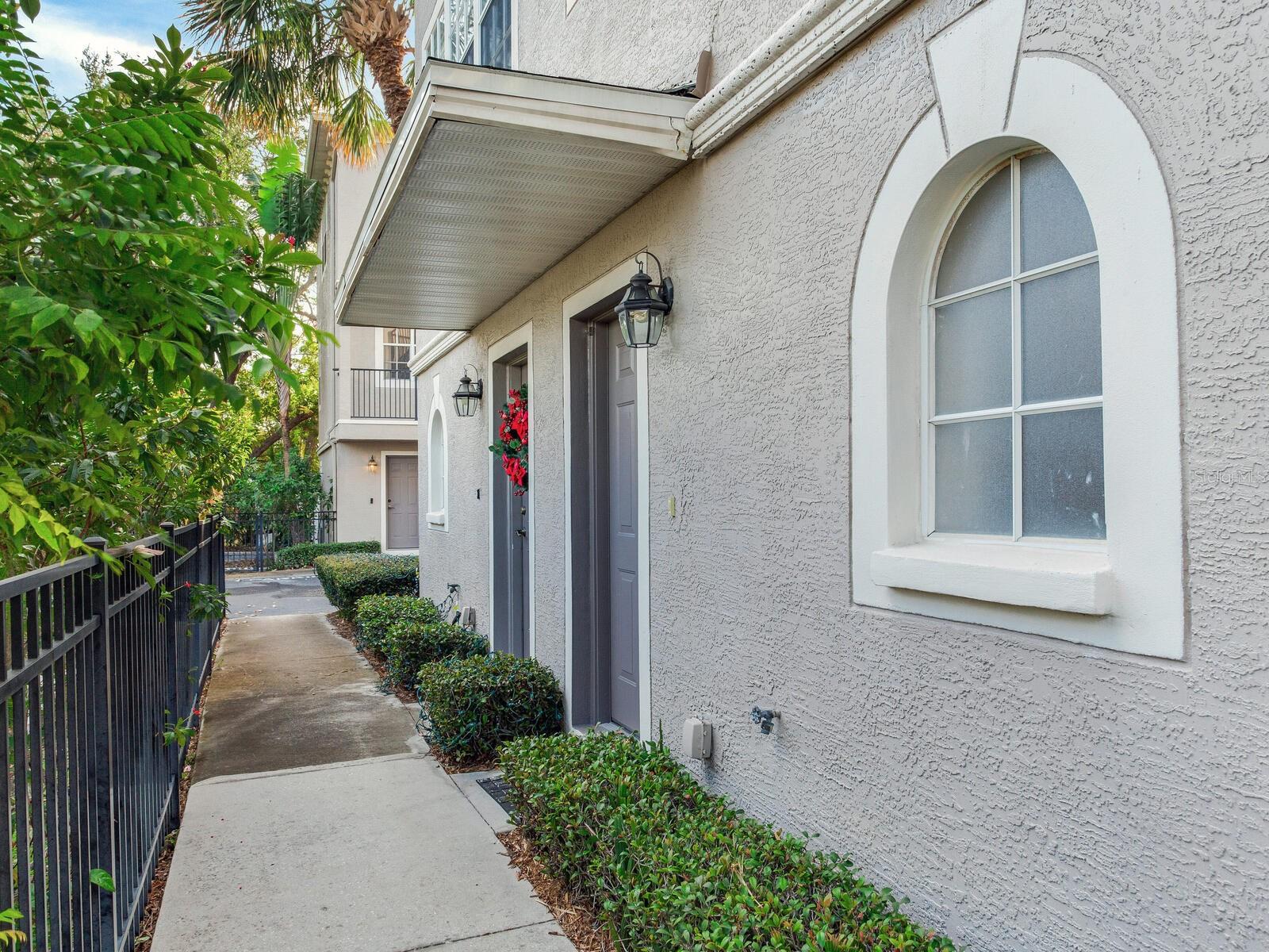 Image 7 of 58 For 2606 Espana Court